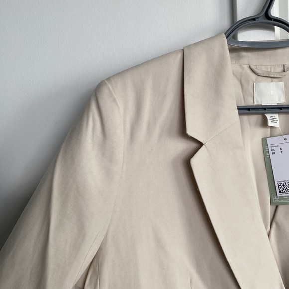 BNWT Oversized Cream Blazer - Picture 4 of 4